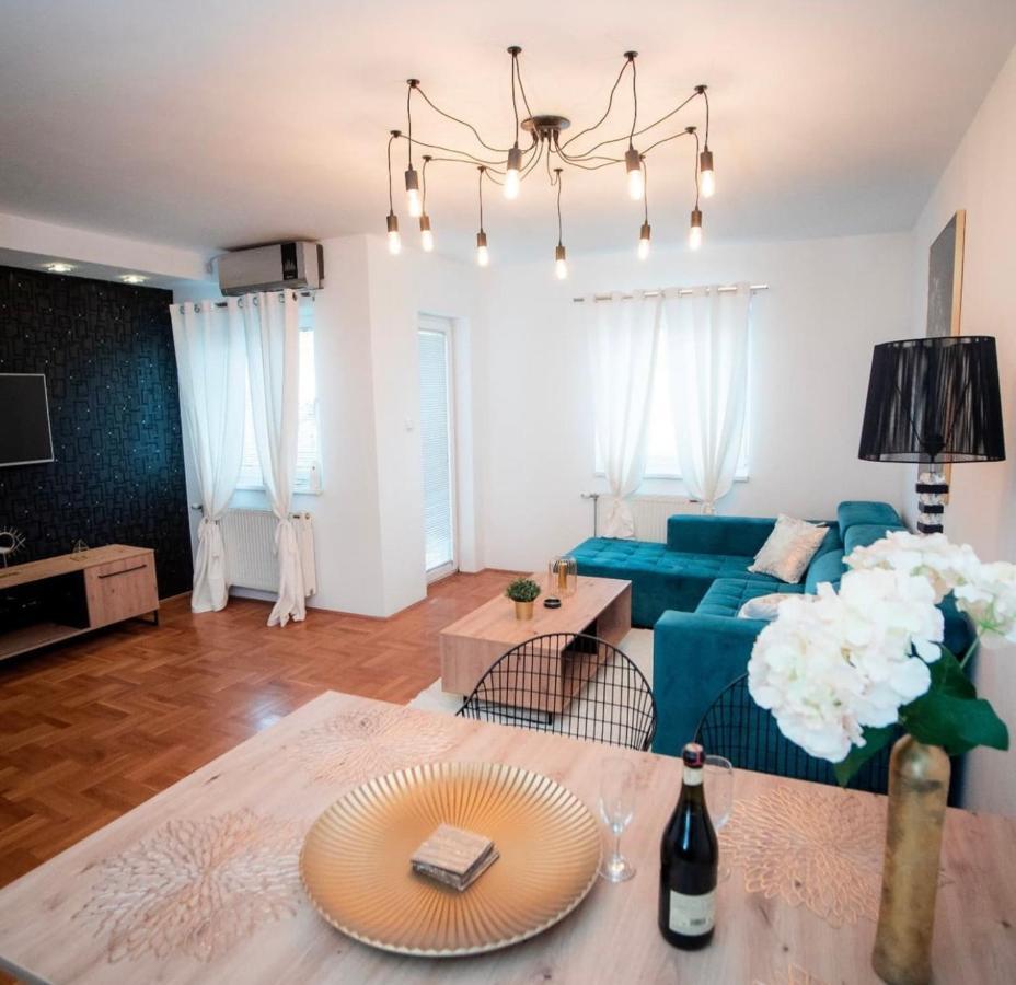 Lux Stan Na Dan Pozarevac Apartment Exterior foto